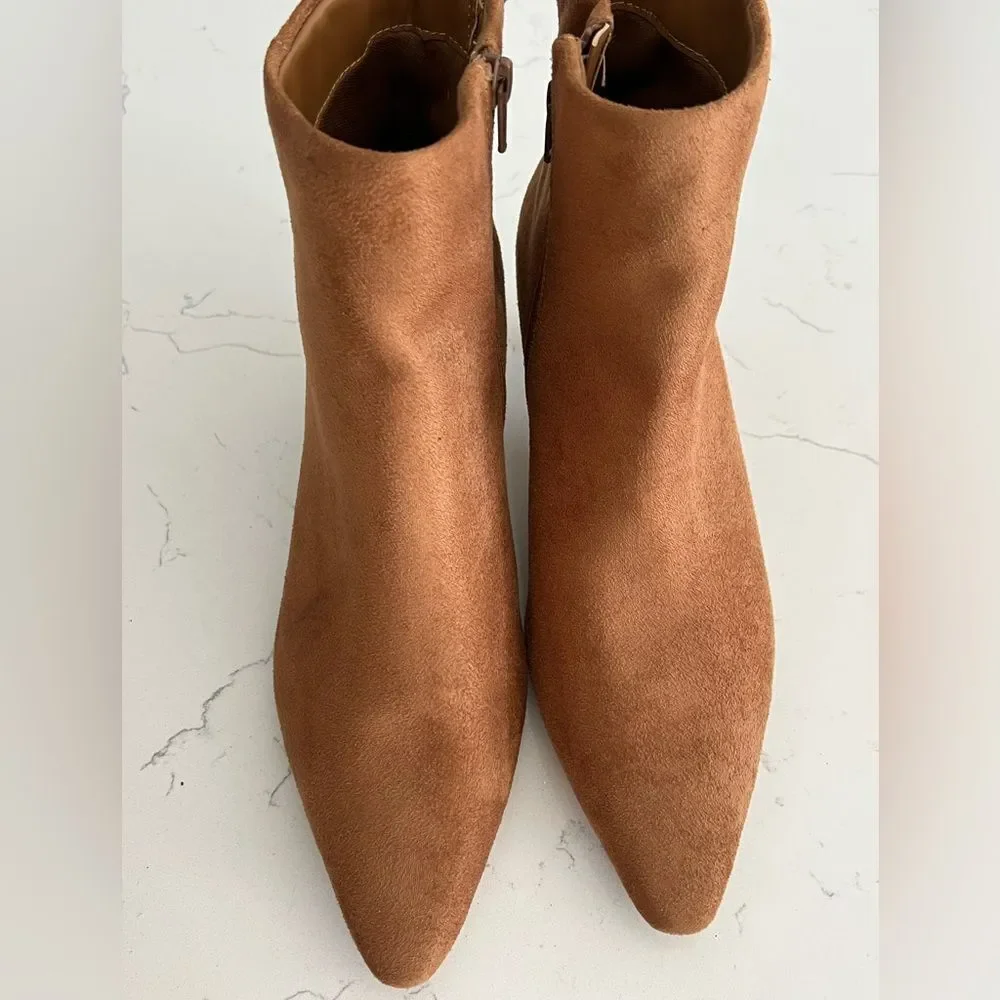 Universal Thread Faux sued boots size 10